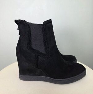 Unisa Missy Wedge Chelsea Bootie, Black Faux Suede Faux Fur, Size 7.5